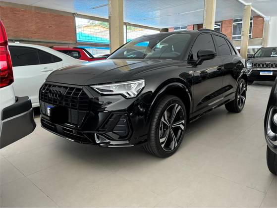 AUDI Q3 2.0 40 TFSI GASOLINA PERFORMANCE BLACK PLUS QUATTRO TIPTRONIC
